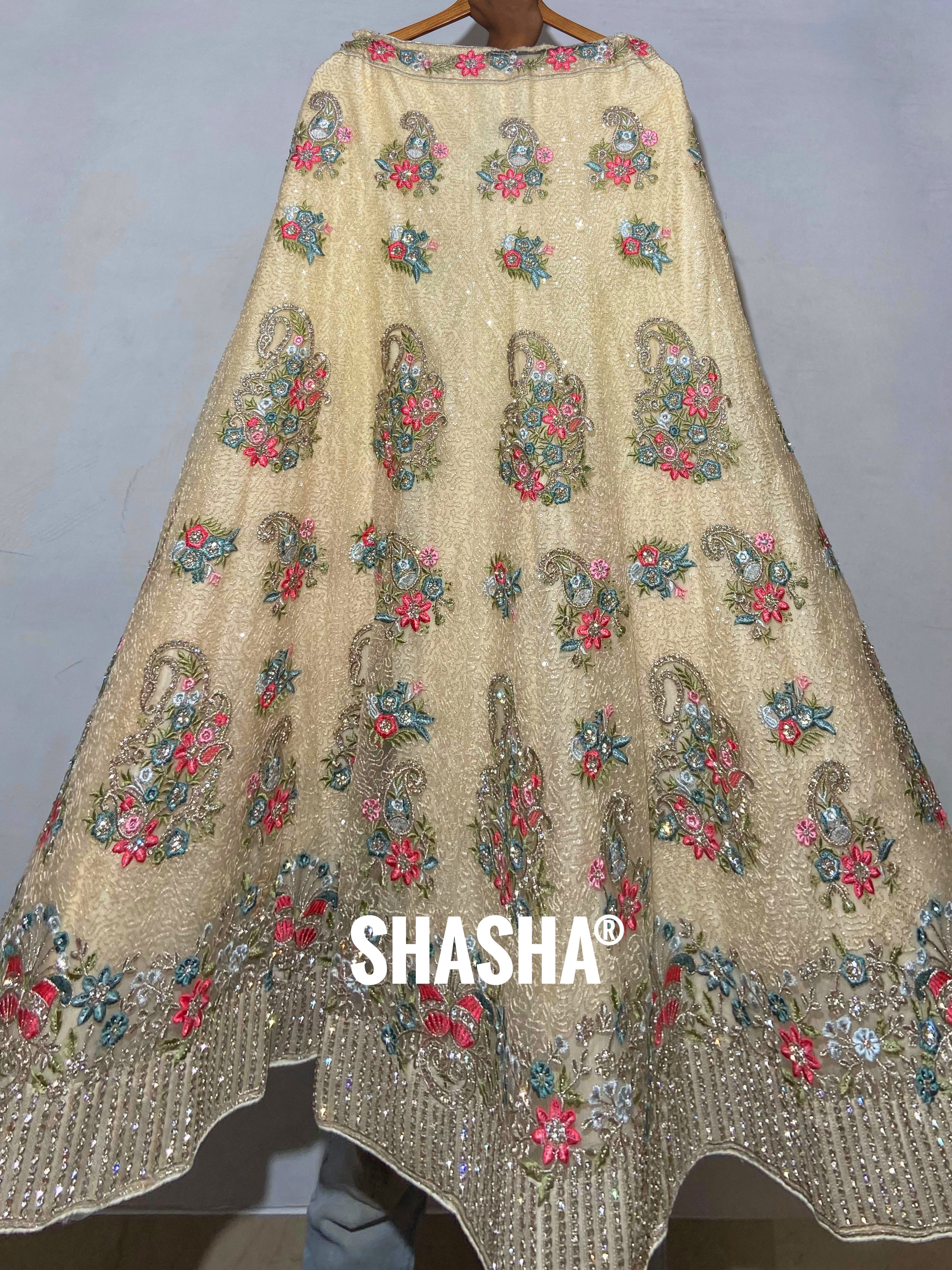 PRINCESS WHITE LEHENGA